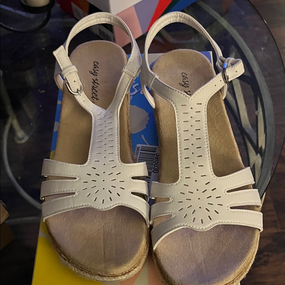 Easy Street Women's Cream Sandals